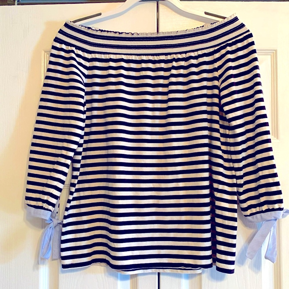Tommy Hillfiger, off the shoulder 3 quarter sleeve top, size small, EUC